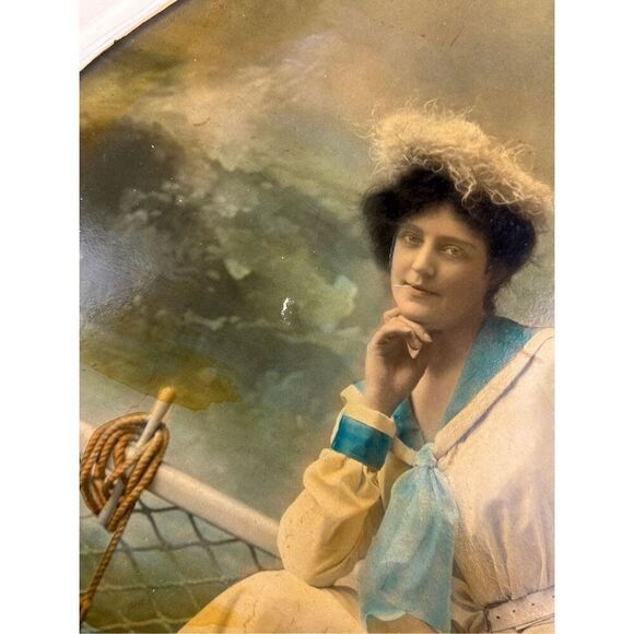 Antique Victorian Woman Photograph in Wooden Oval Embossed Floral Frame 26x22in - Picture 7 of 11